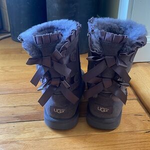 Ugg Purple Shearling Boot- Bow detail - kids size 4 adult size 6